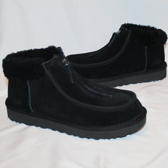 NIB UGG WOMEN'S FUNKARRA BLACK SUEDE SHEARLING FRONT‎ ZIP ANKLE BOOTIES SLIPPERS - Picture 1 of 7